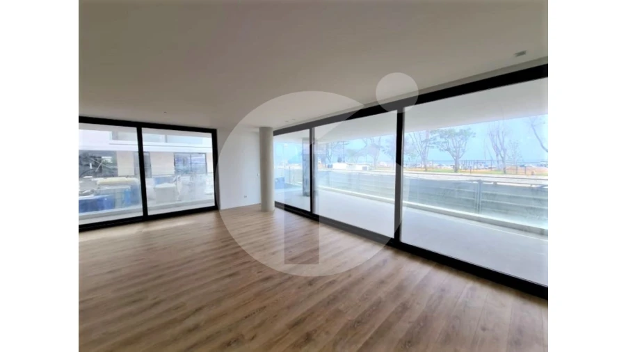 Apartamento T2 para Venda em Olhão Foto 9