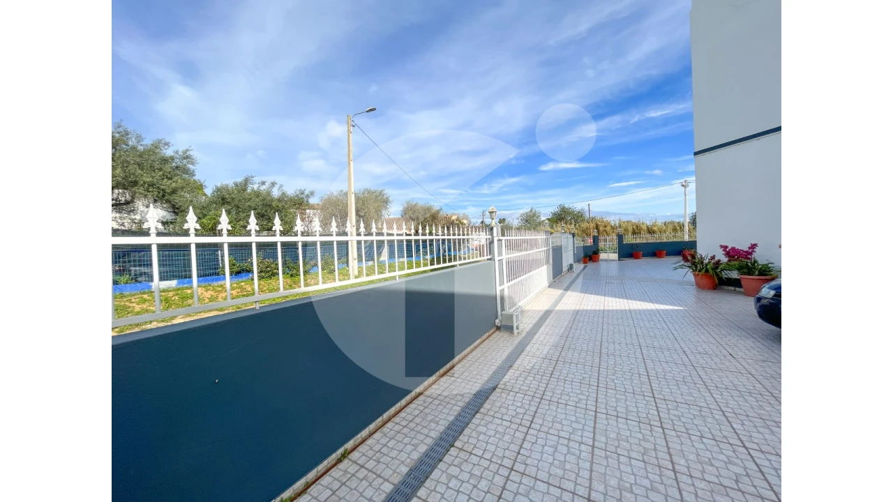 Moradia T12 para Venda em Luz de Tavira e Santo Estêvão Foto 11