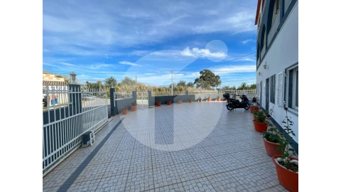 Moradia T12 para Venda em Luz de Tavira e Santo Estêvão