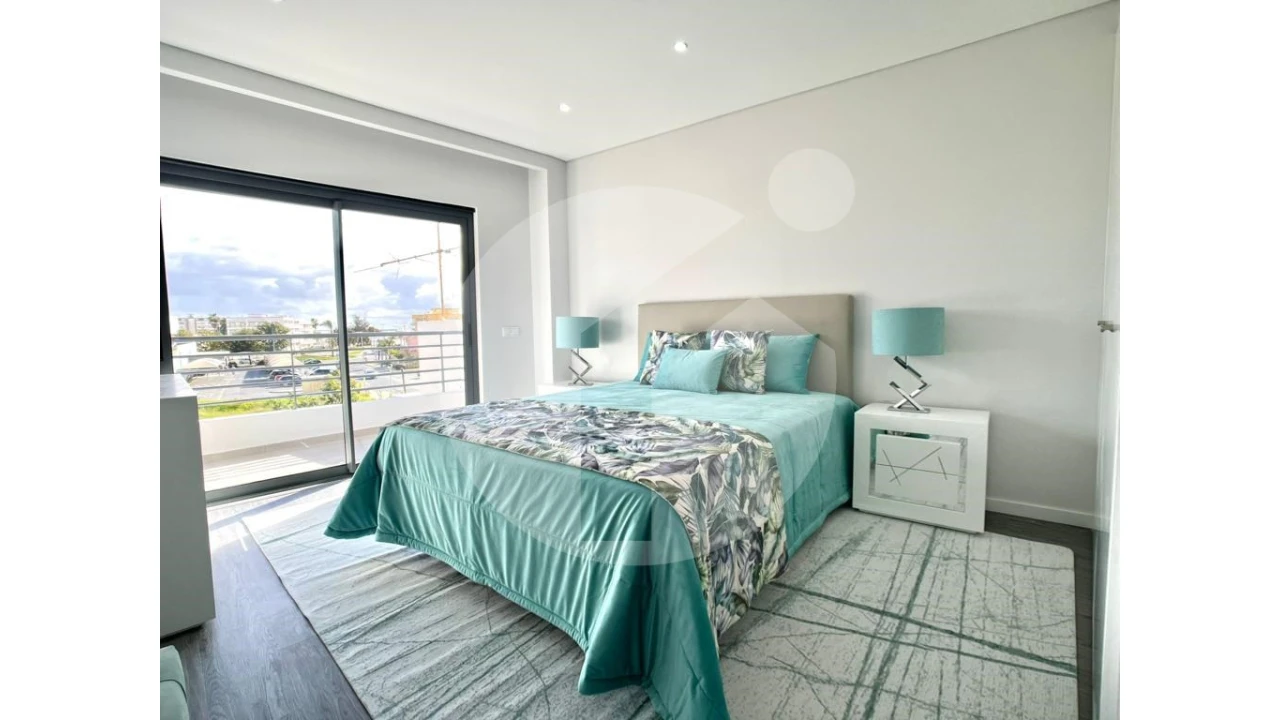 Apartamento T3 para Venda em Quelfes Foto 21