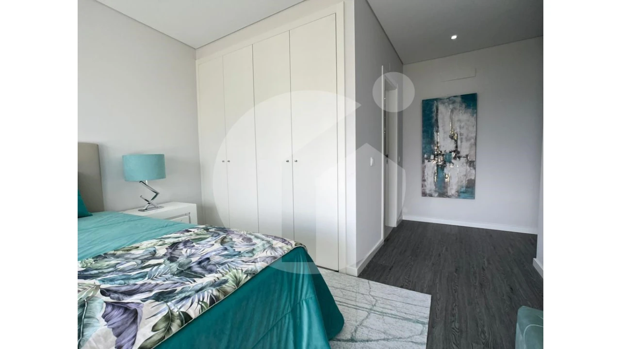 Apartamento T3 para Venda em Quelfes Foto 22