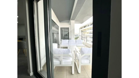 Apartamento T3 para Venda em Quelfes