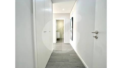 Apartamento T3 para Venda em Quelfes