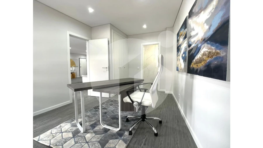 Apartamento T3 para Venda em Quelfes Foto 14