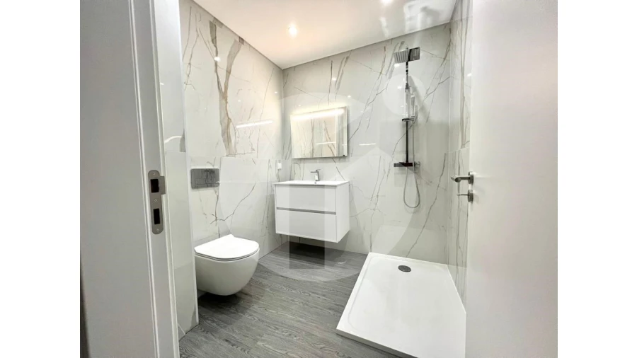 Apartamento T3 para Venda em Quelfes Foto 23