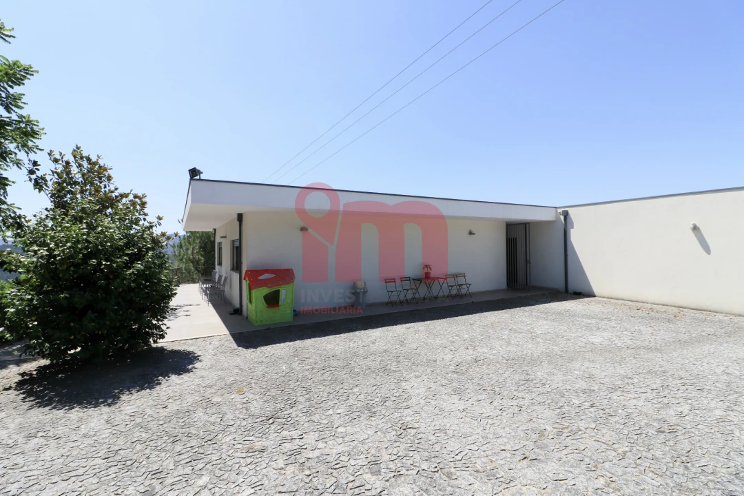 Moradia T5 para Venda em Conde e Gandarela Foto 1