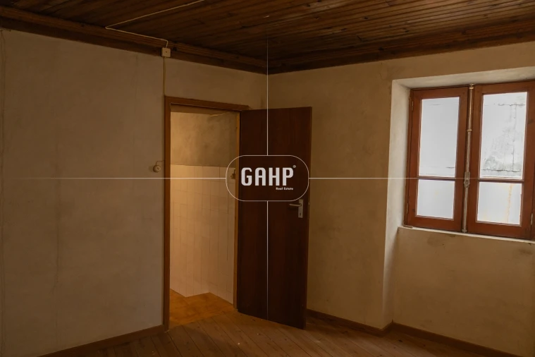 Moradia T3 para Venda em Lorvão Foto 21