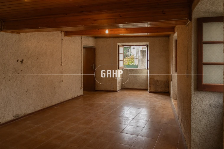 Moradia T3 para Venda em Lorvão Foto 6