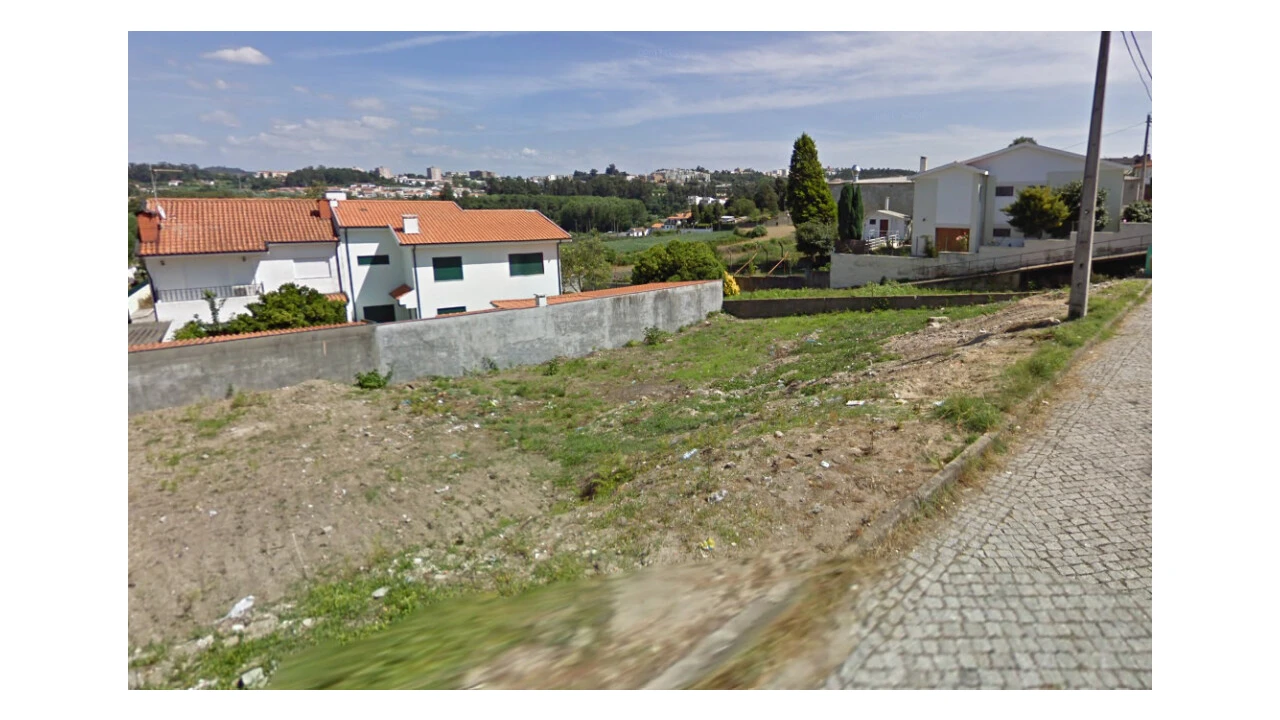 Terreno para Venda em Milheiros Foto 4