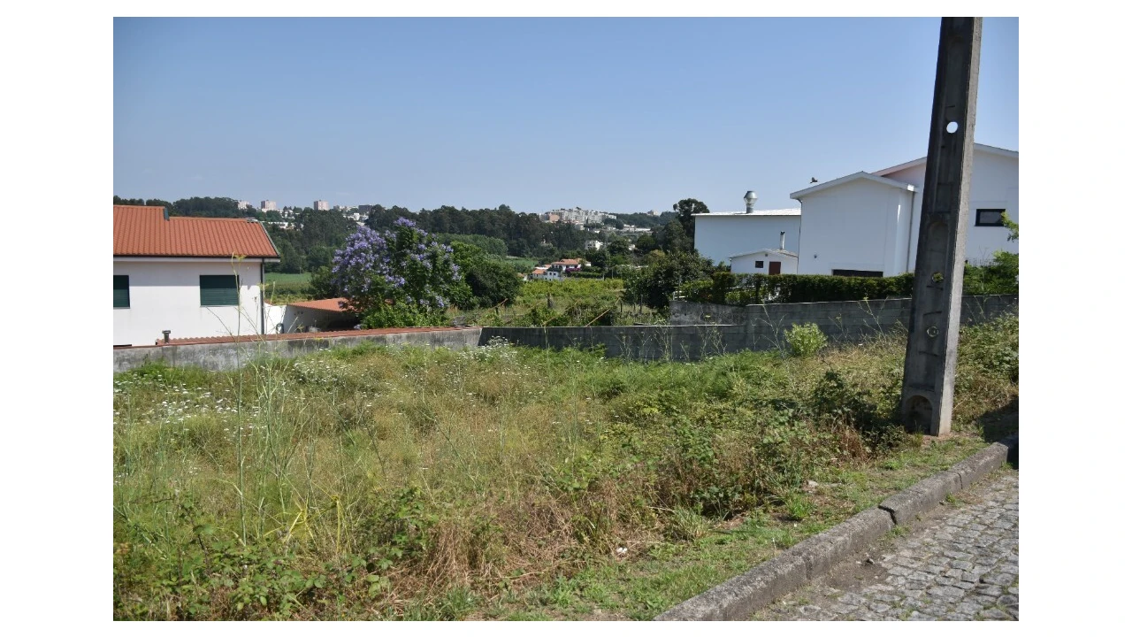 Terreno para Venda em Milheiros Foto 5