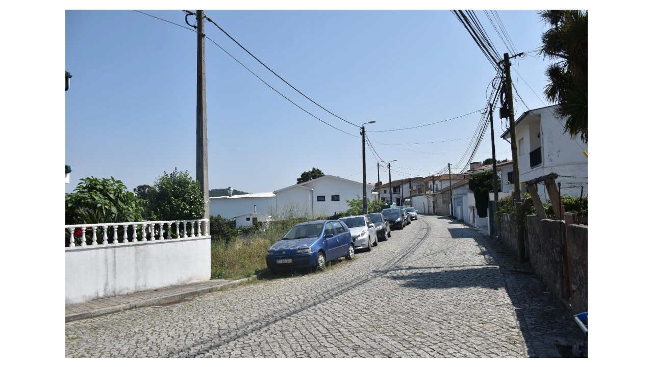 Terreno para Venda em Milheiros Foto 9