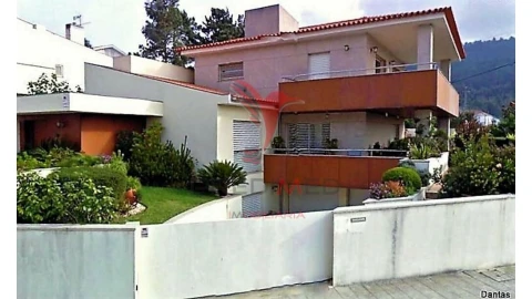 Moradia T4 para Venda em Carreço