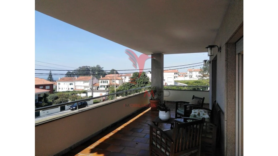 Moradia T4 para Venda em Carreço Foto 10
