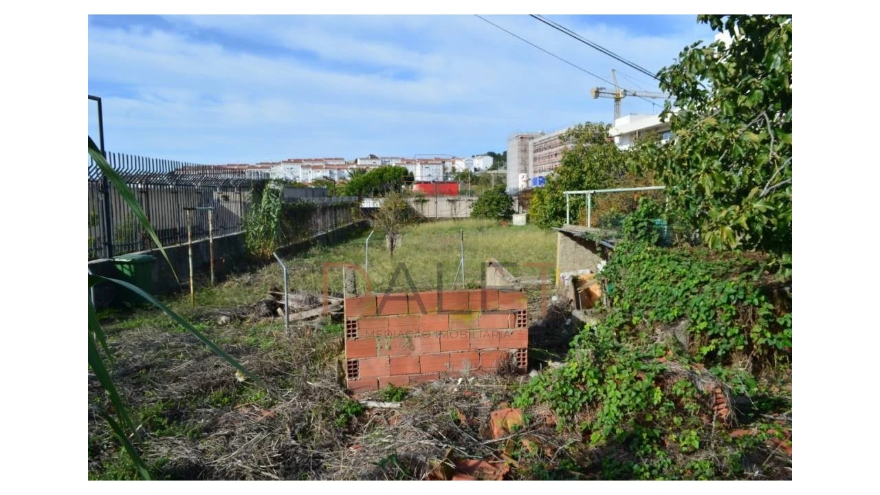 Terreno para Venda em Ajuda Foto 1
