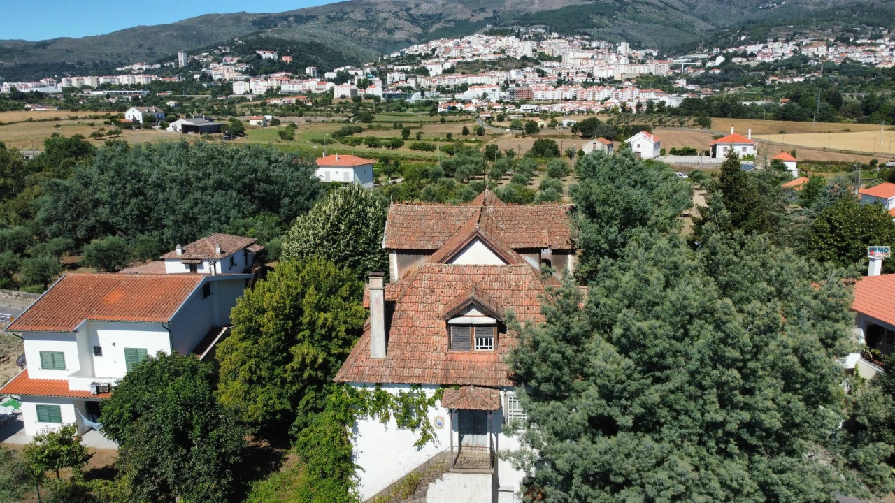 Moradia T6 para Venda em Covilhã e Canhoso Foto 5