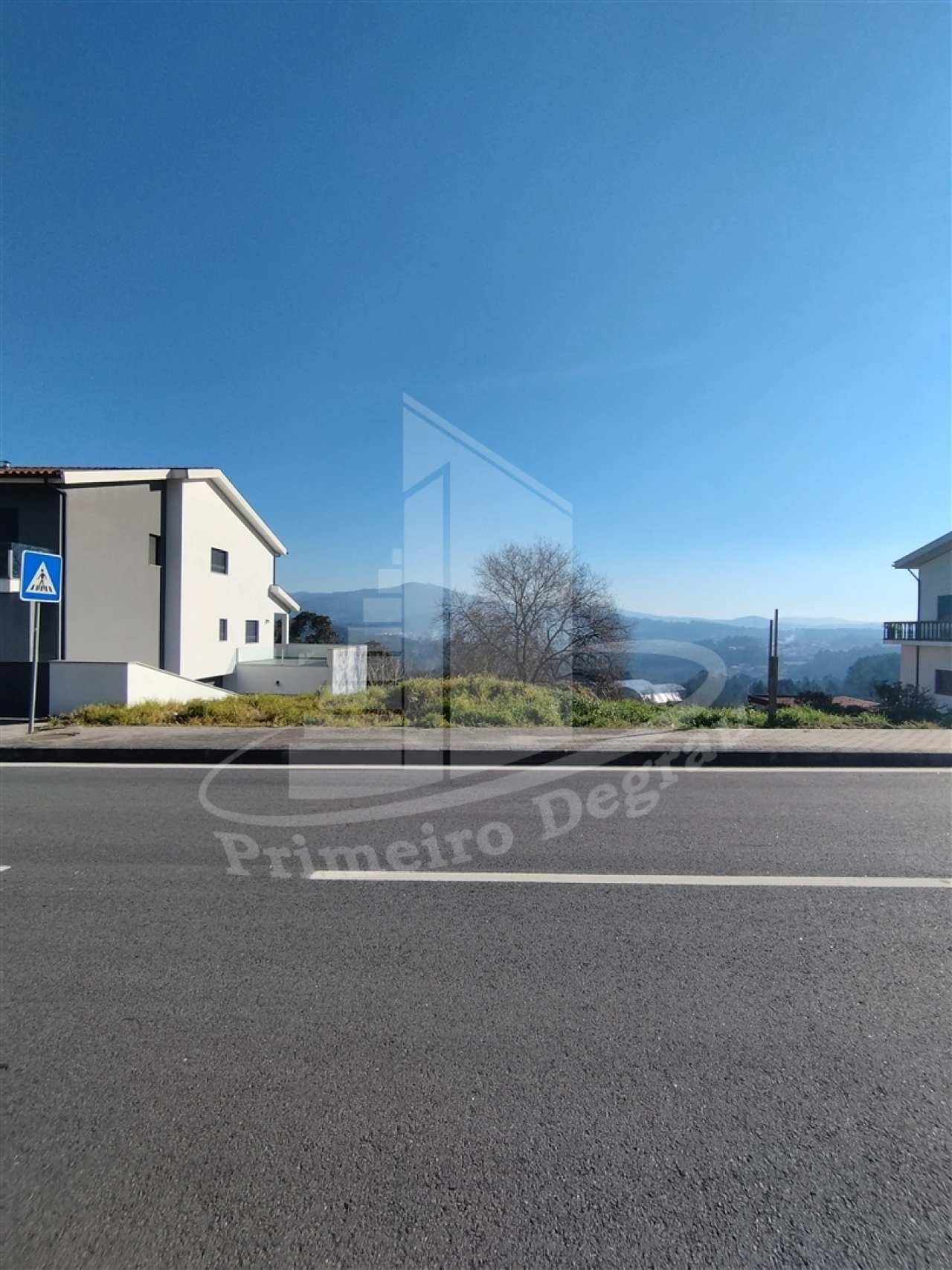 Terreno para Venda em Vila Verde e Barbudo Foto 1