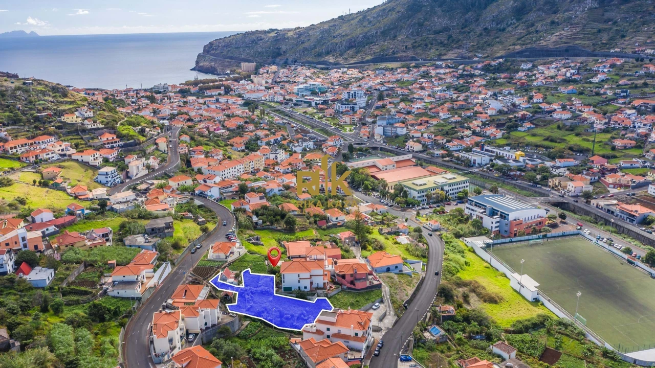 Terreno para Venda em Machico Foto 1