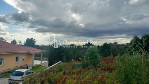 Terreno para Venda em Cavernães