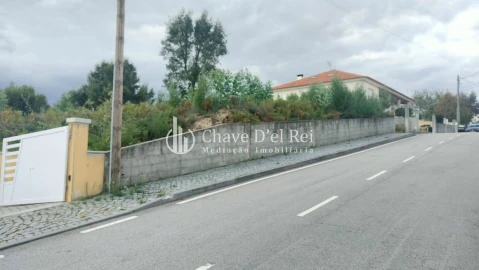Terreno para Venda em Cavernães