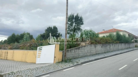 Terreno para Venda em Cavernães