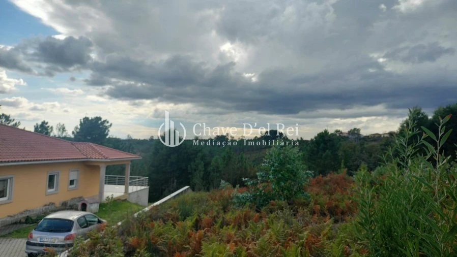 Terreno para Venda em Cavernães Foto 3