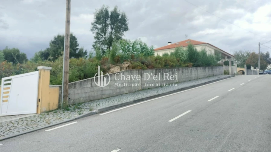 Terreno para Venda em Cavernães Foto 2