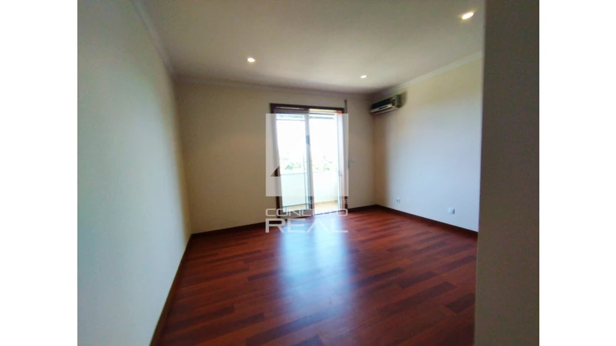 Moradia T3 para Venda em Branca Foto 11