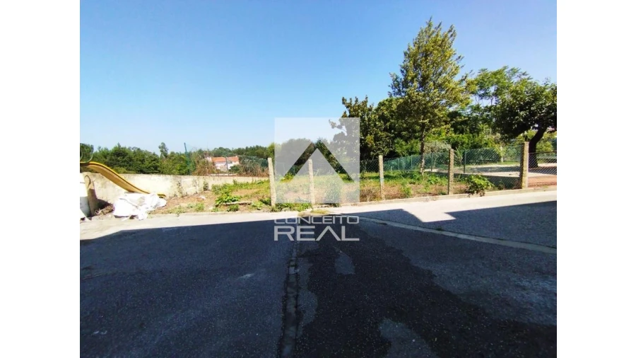 Moradia T3 para Venda em Branca Foto 26