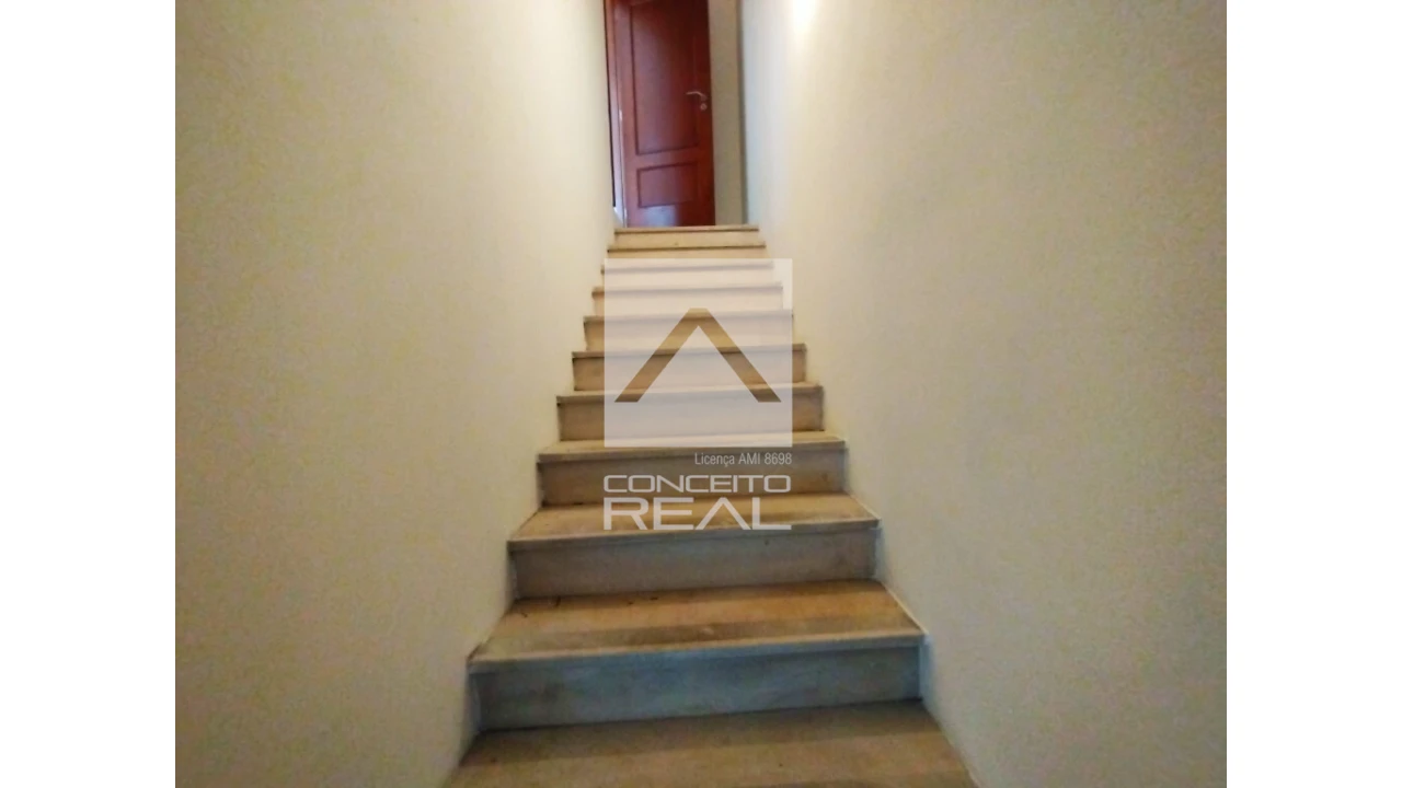 Moradia T3 para Venda em Branca Foto 8