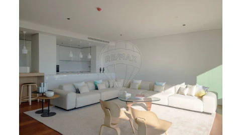 Apartamento T4 para Venda em Parque das Nações