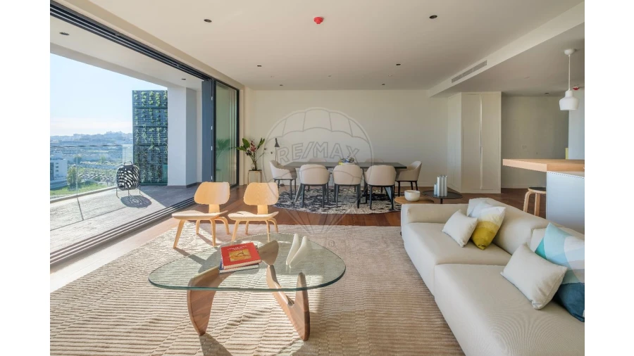 Apartamento T4 para Venda em Parque das Nações Foto 8