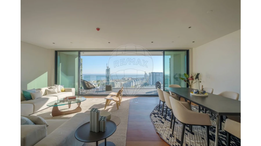 Apartamento T5 para Venda em Parque das Nações Foto 7