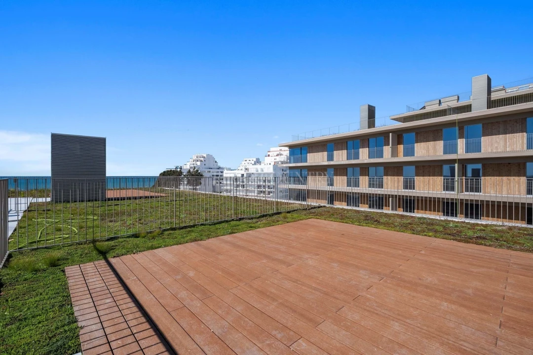 Apartamento T3 para Venda em Quarteira Foto 1