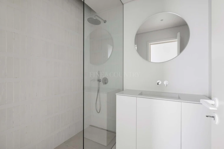 Apartamento T3 para Venda em Quarteira Foto 35