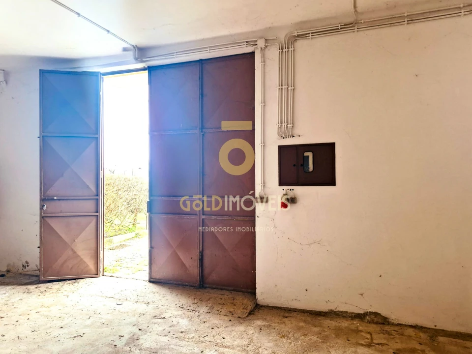 Armazém para Venda em O. Azeméis, Riba-Ul, Ul, Macinhata Seixa, Madail Foto 5