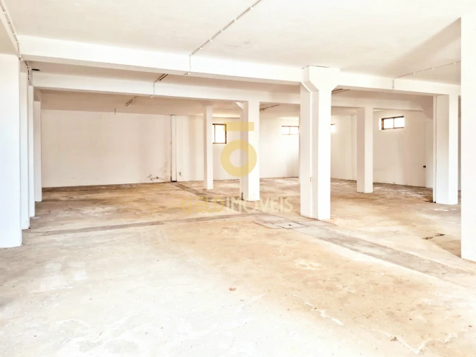 Armazém para Venda em O. Azeméis, Riba-Ul, Ul, Macinhata Seixa, Madail Foto 2