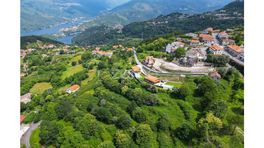 Terreno para Venda em Ventosa e Cova Foto 4