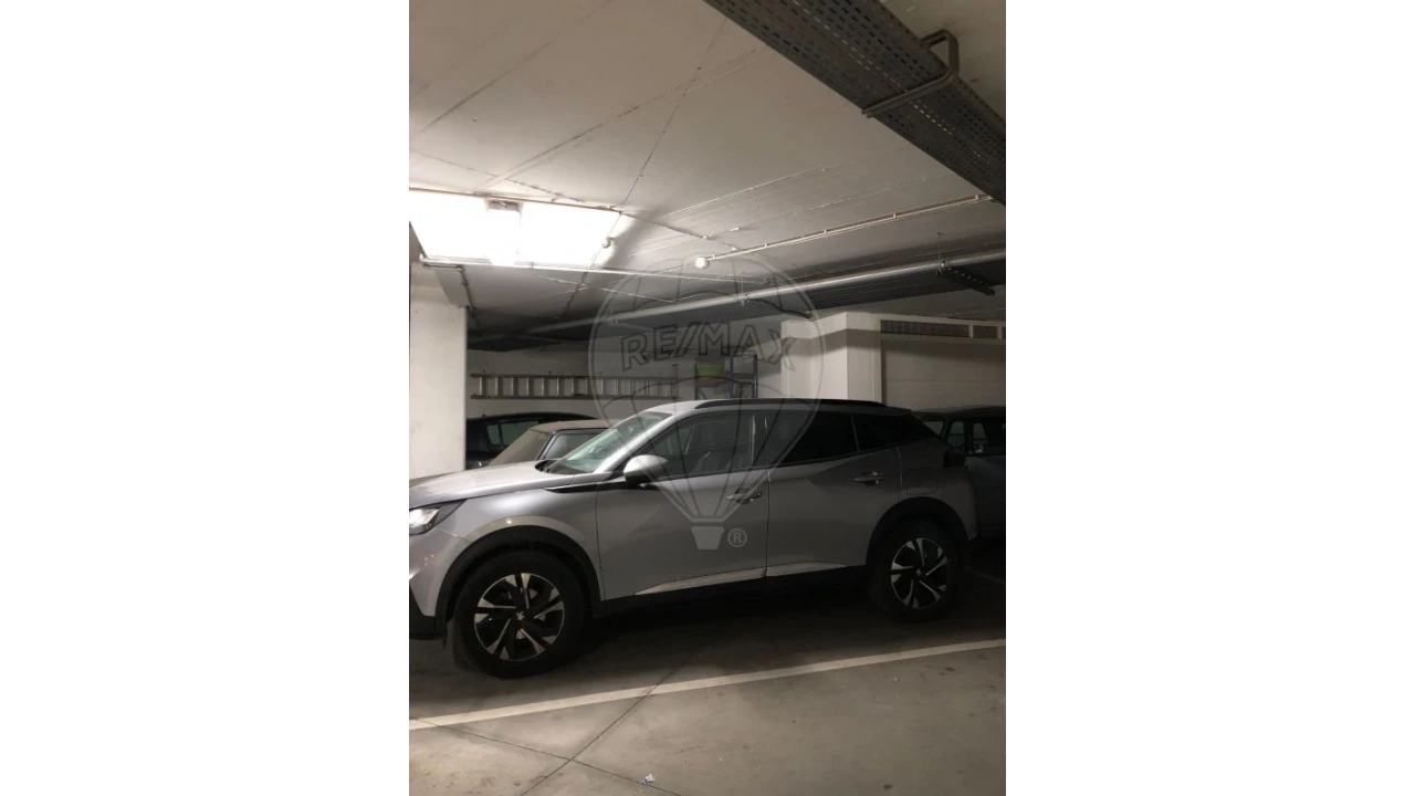 Garagem para Arrendamento em Malagueira e Horta das Figueiras Foto 2