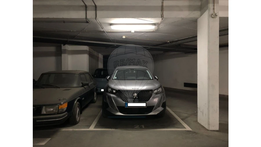 Garagem para Arrendamento em Malagueira e Horta das Figueiras Foto 1