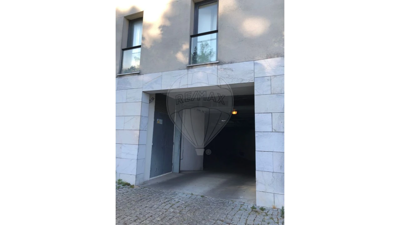 Garagem para Arrendamento em Malagueira e Horta das Figueiras Foto 4