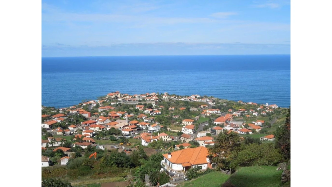 Terreno para Venda em Ponta Delgada Foto 3