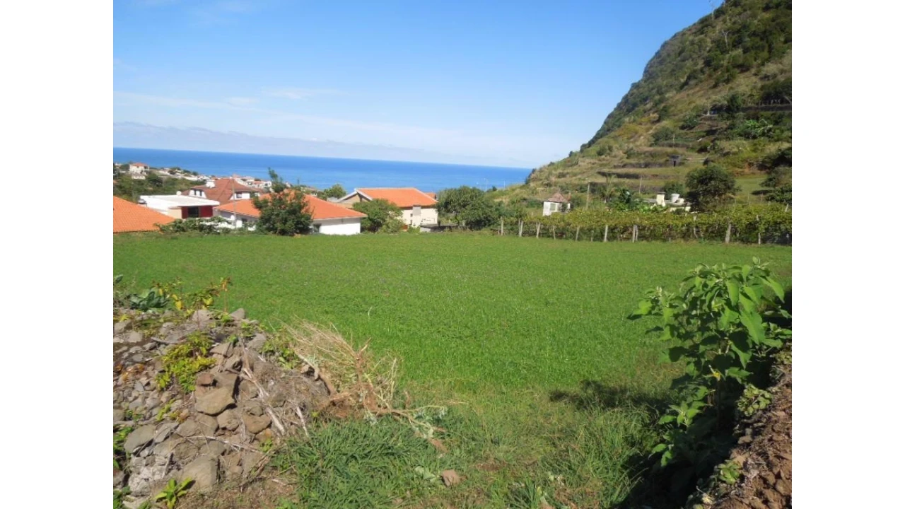 Terreno para Venda em Ponta Delgada Foto 2