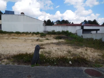 Terreno para Venda em Parceiros e Azoia