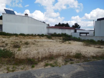 Terreno para Venda em Parceiros e Azoia
