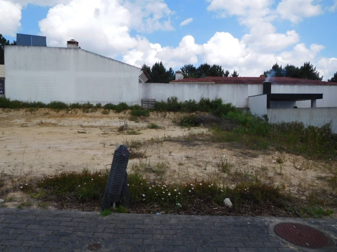 Terreno para Venda em Parceiros e Azoia Foto 2