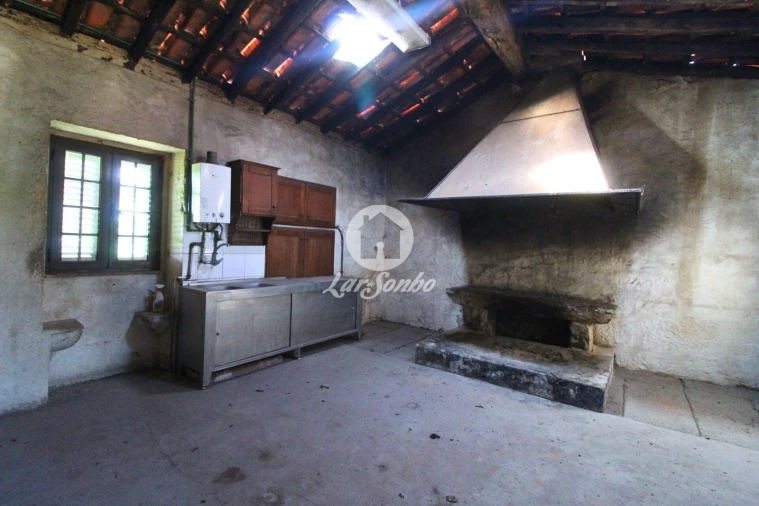 Moradia T3 para Venda em Airo Foto 12