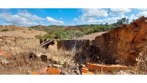 Moradia T4 para Venda em São Bartolomeu de Messines