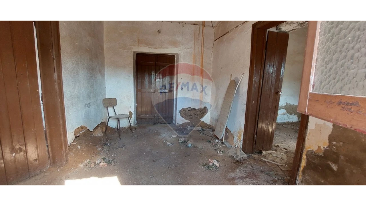 Moradia T4 para Venda em São Bartolomeu de Messines Foto 7