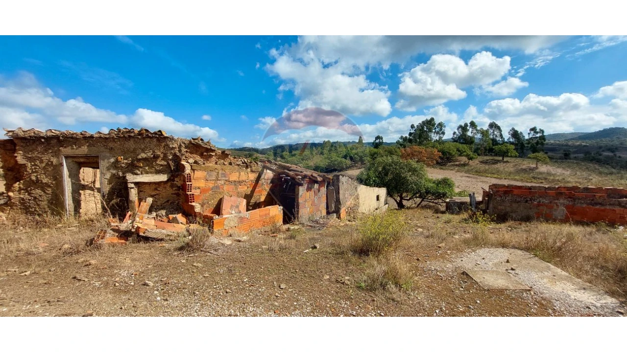 Moradia T4 para Venda em São Bartolomeu de Messines Foto 9