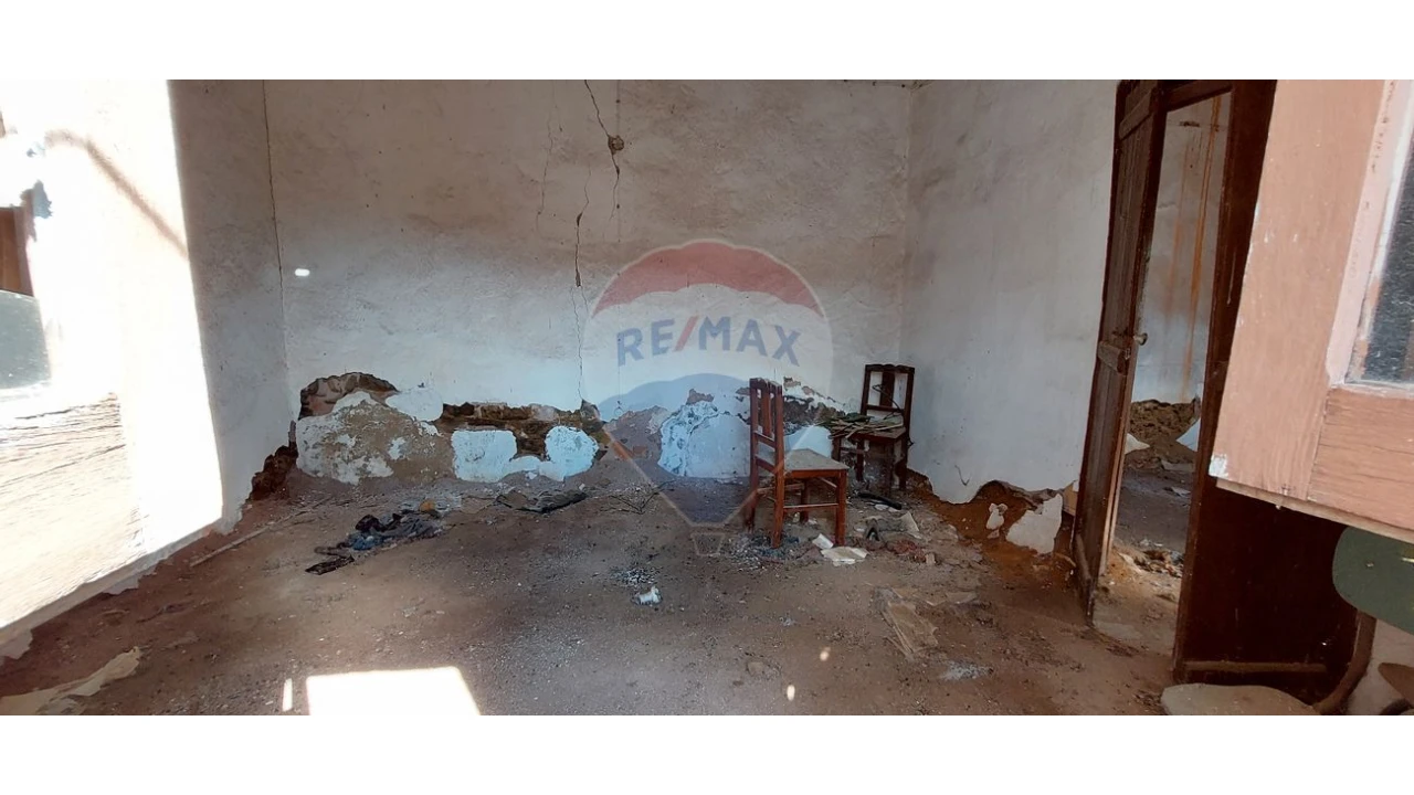 Moradia T4 para Venda em São Bartolomeu de Messines Foto 6